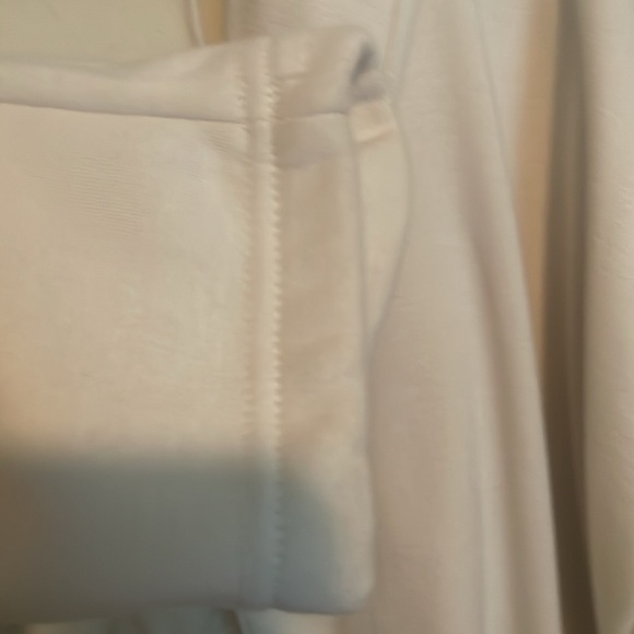 Fabletics sweatshirt material jacket. Size large. EUC - Picture 5 of 6